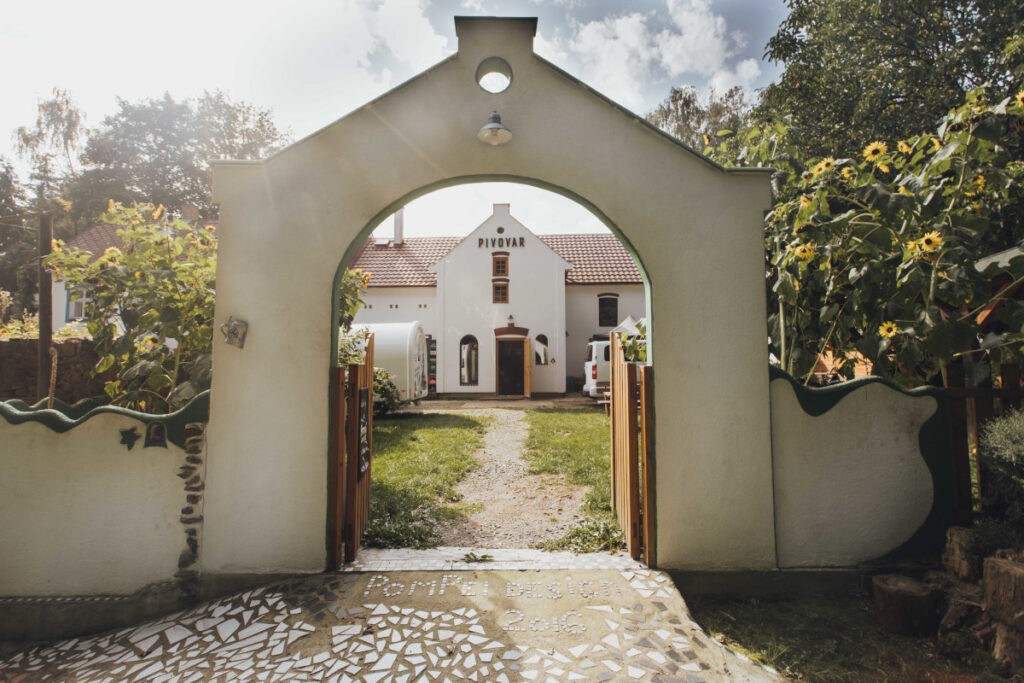 Pivovar Radouš & The Barn Beer Co.